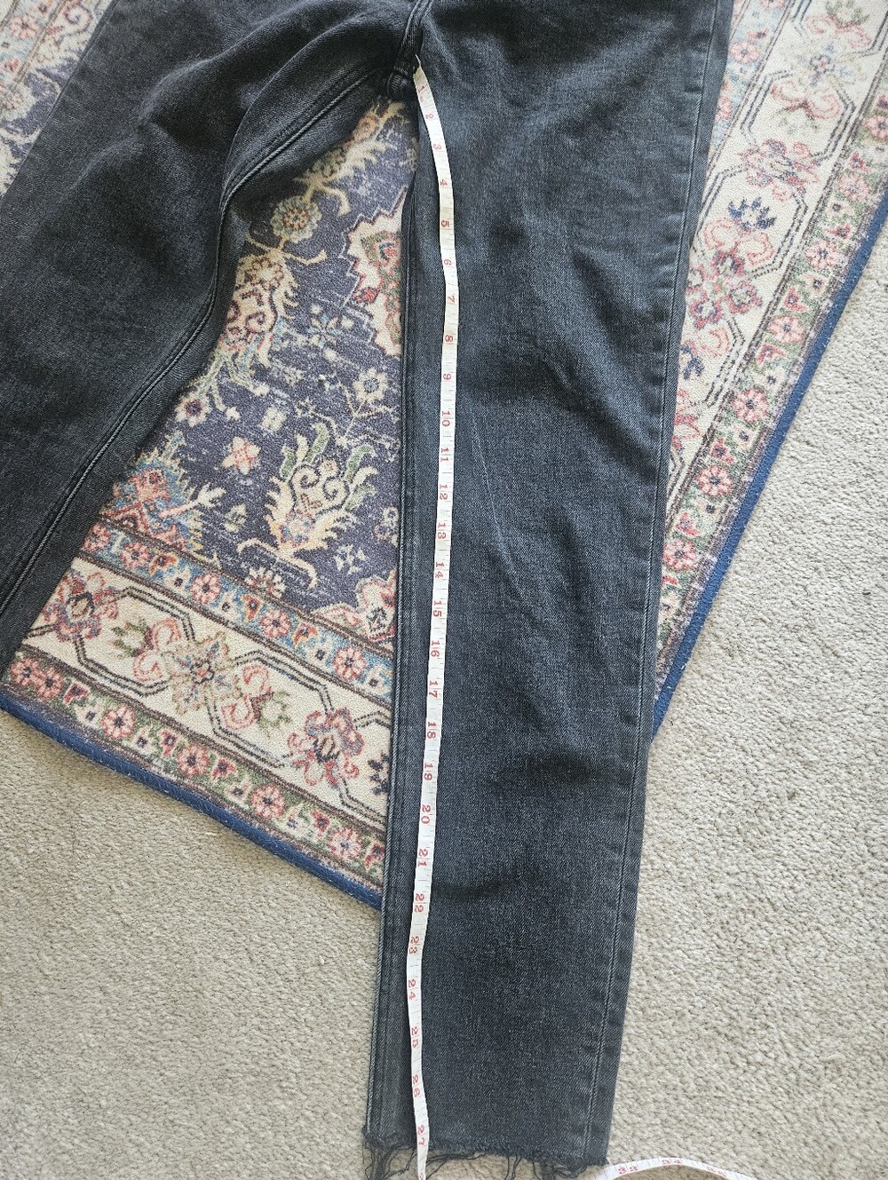 Denim Forum Yoko high-rise slim jeans in a black wash. 27. - Picture 9 of 14